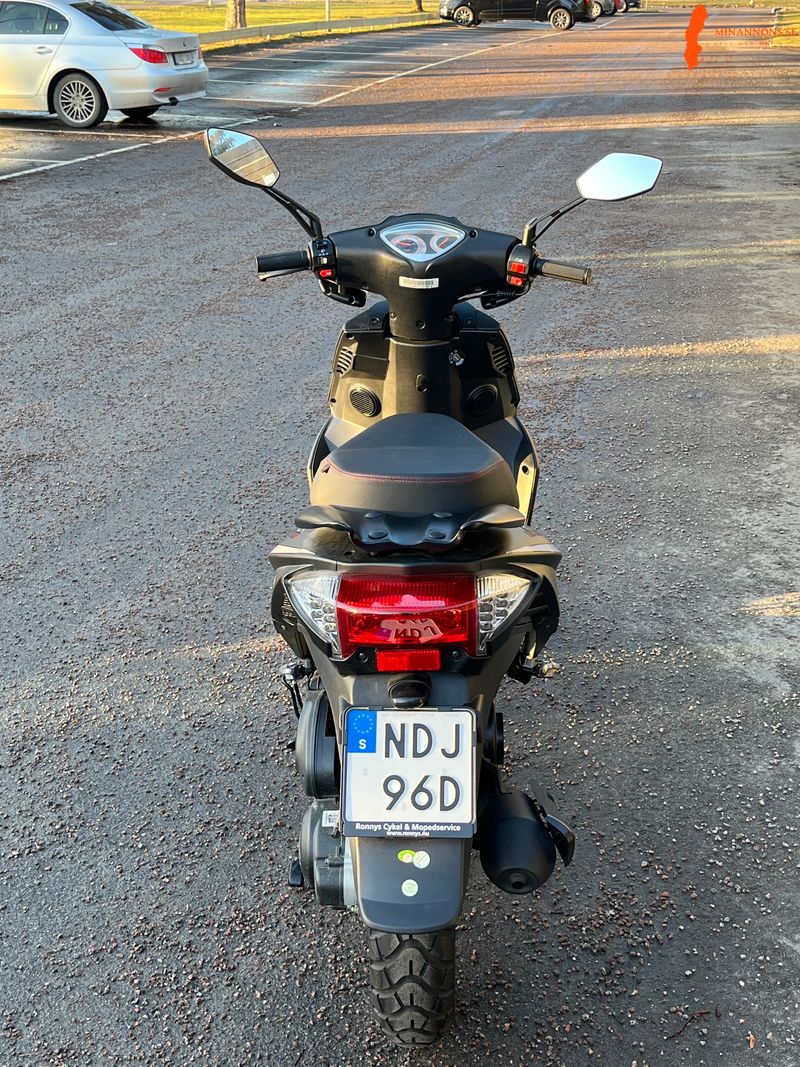 moped-t-rex-motocr