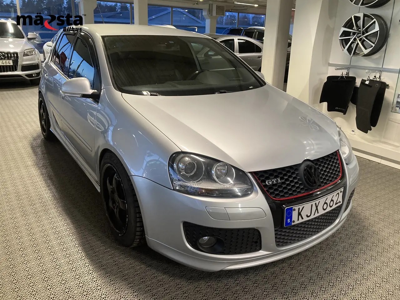 volkswagen-golf-5-door-gti-edition-30-20-turbo-fsi-dsg-sekventiell
