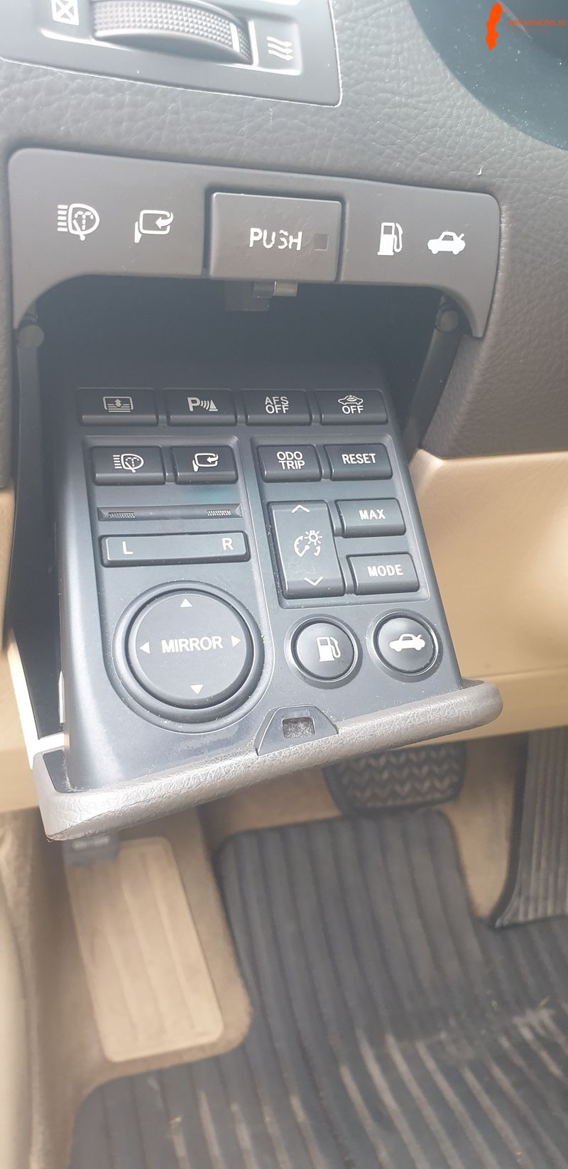 lexus-lexus-gs300-300-rwd