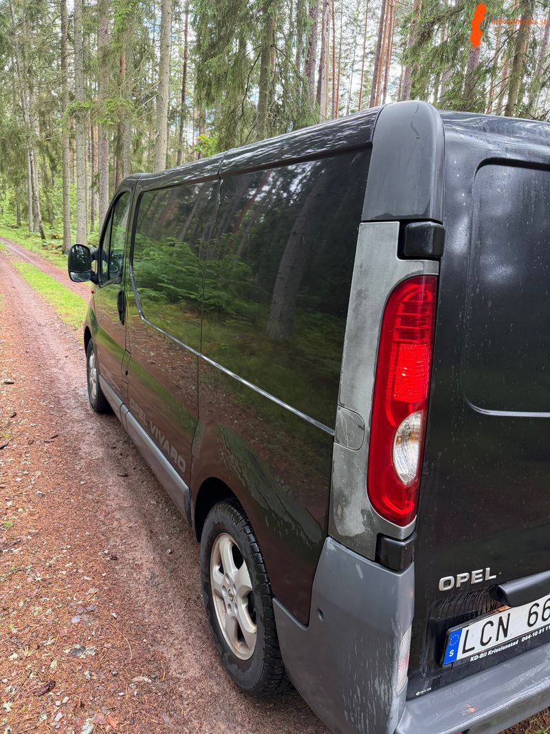 opel-vivaro-25dcti