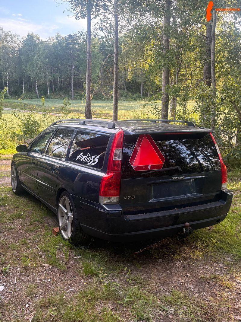 volvo-v70-2005