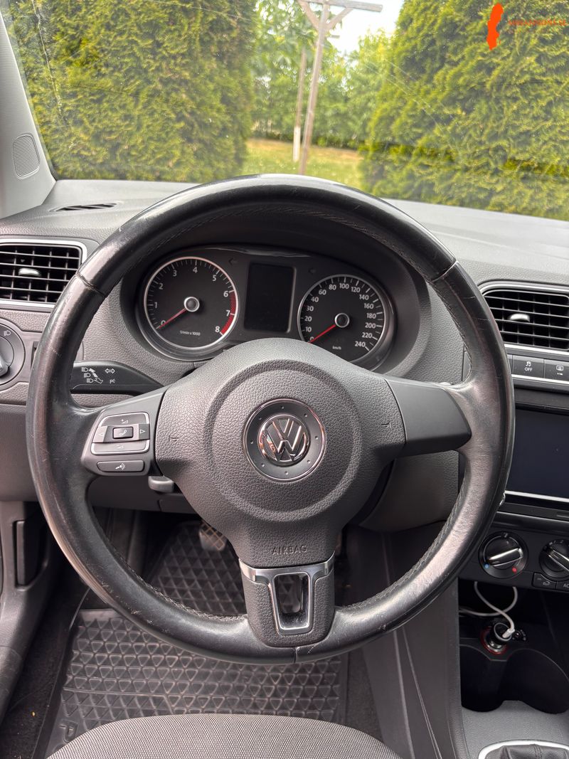 volkswagen-polo-14-16v-fwd