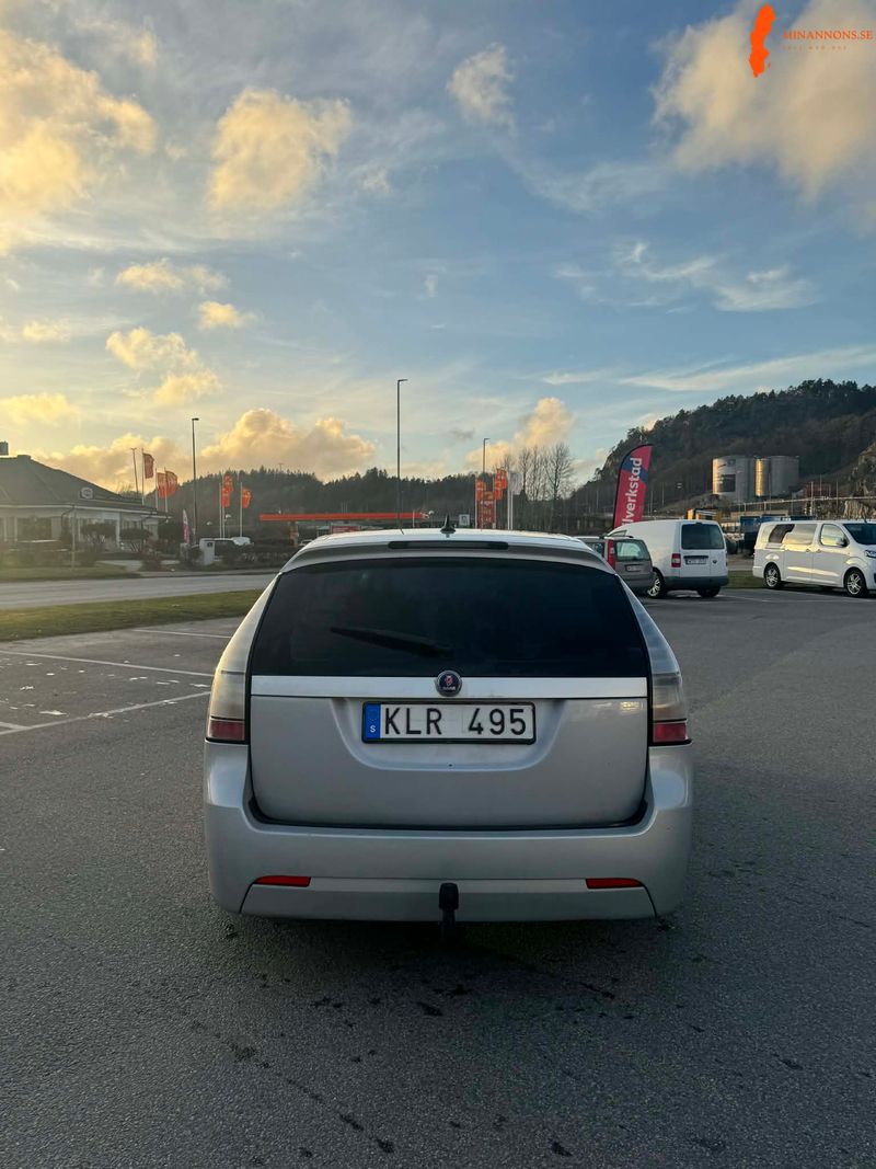 saab-9-3-vector-20t-biopower-175hk-nybesiktigad-dragkrok-sommar-vinterhjul