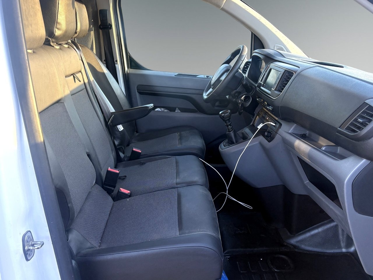 peugeot-expert-panel-van-10t-16-bluehdi-115