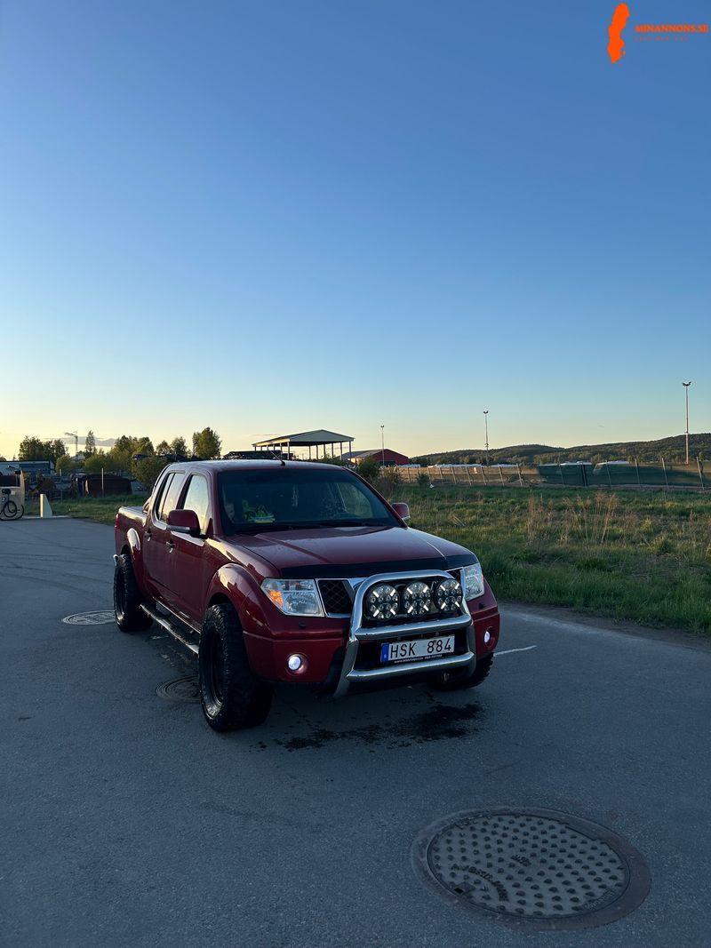 nissan-navara-a-traktor