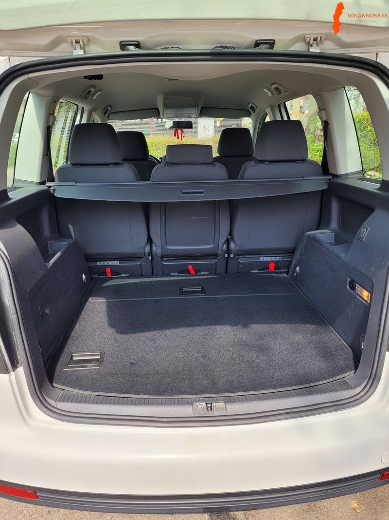 vw-touran-2010-automat