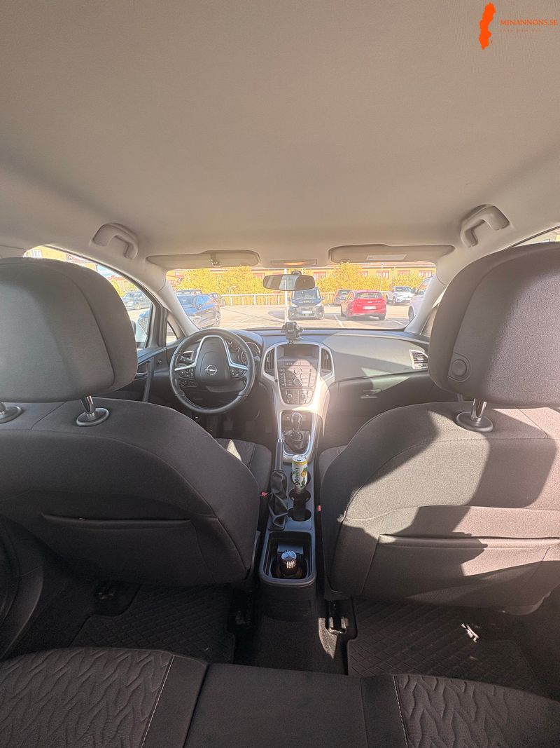 opel-astra-sports-tourer-16-16v-fwd