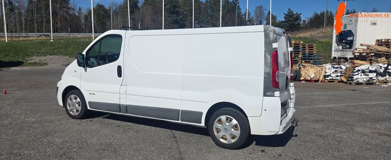 renault-trafic-20-dci-lagmil-momsbil