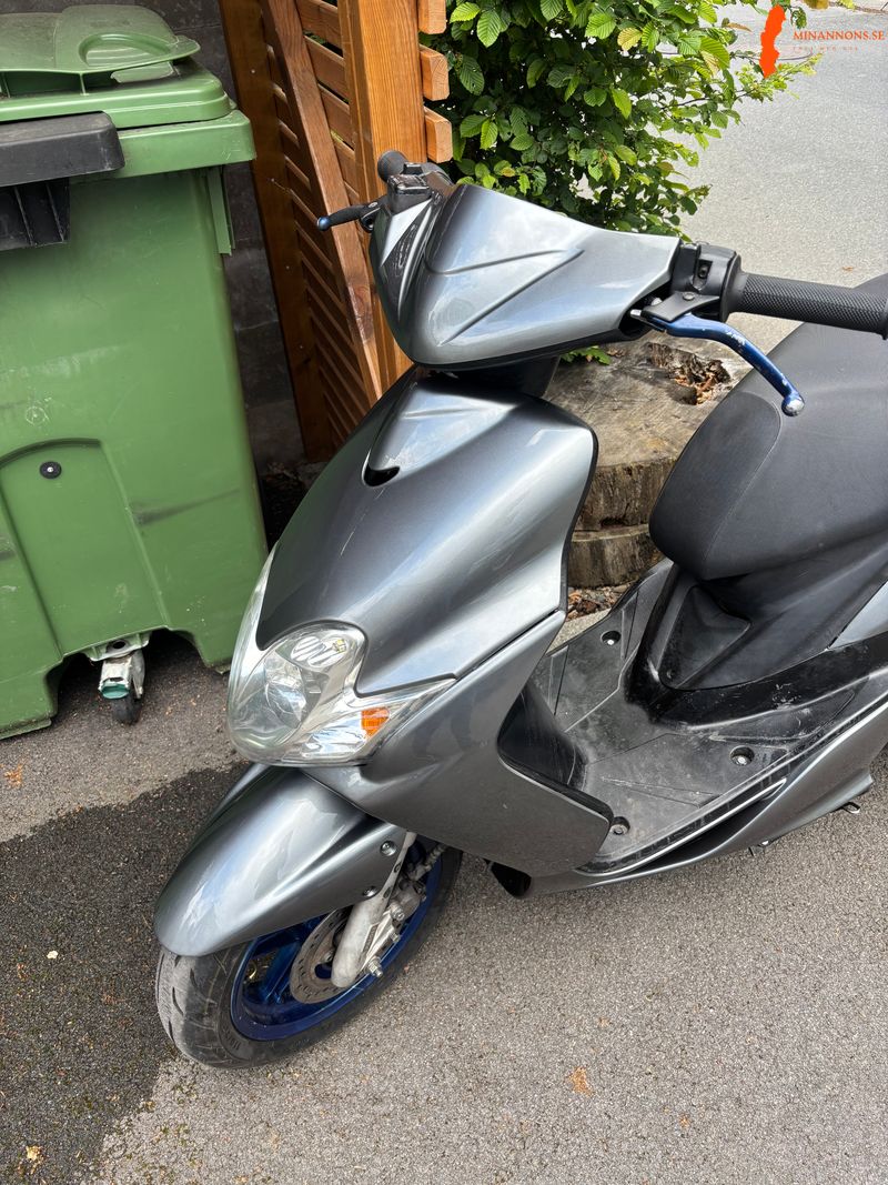 yamaha-jog-r-2005