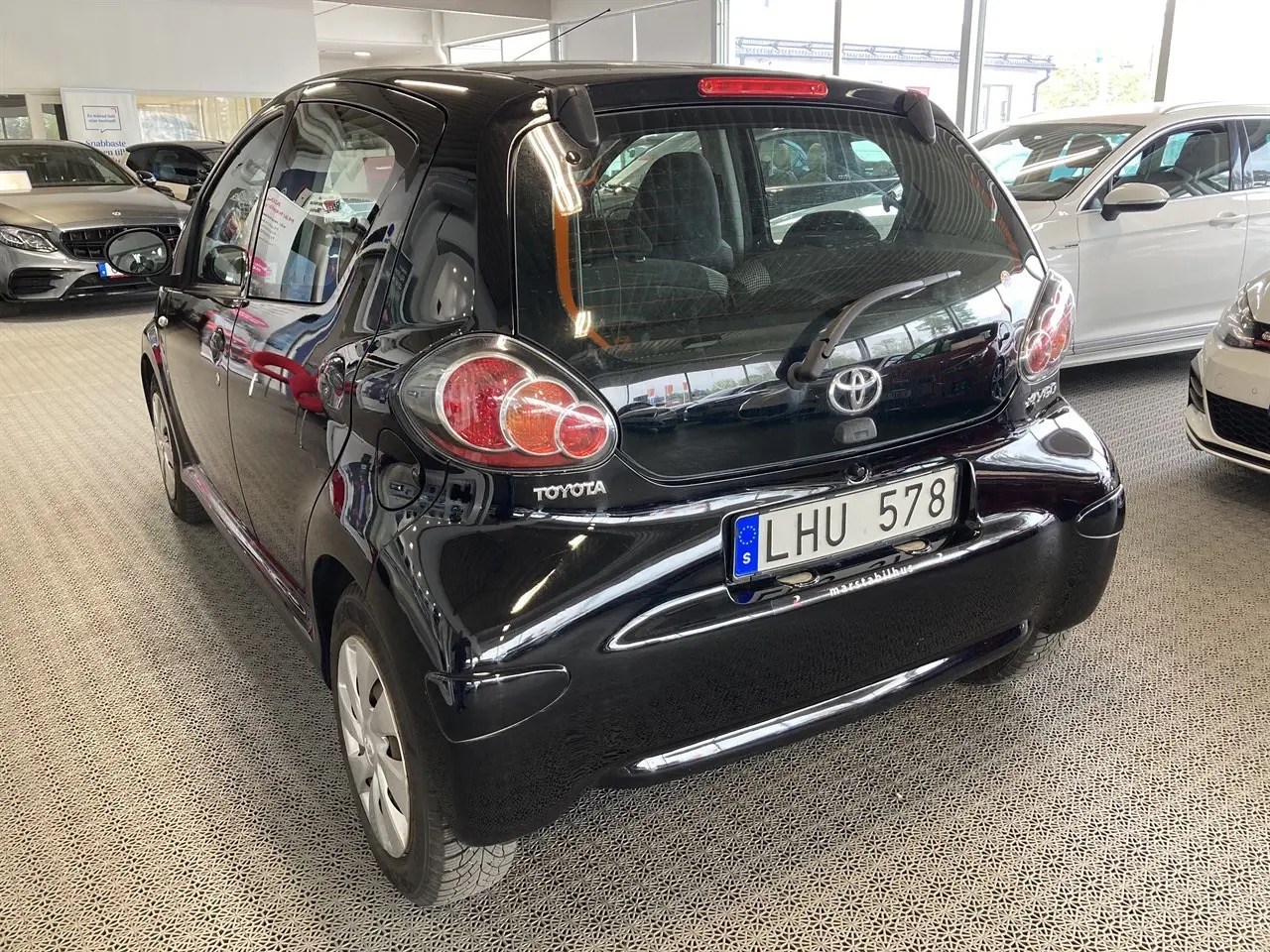 toyota-aygo-5-dorrar-10-vvt-i-manuell-68hk-2013