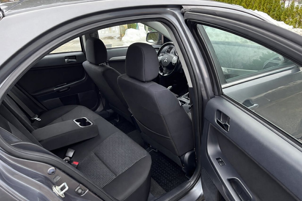 mitsubishi-lancer-sportback-18-mivec