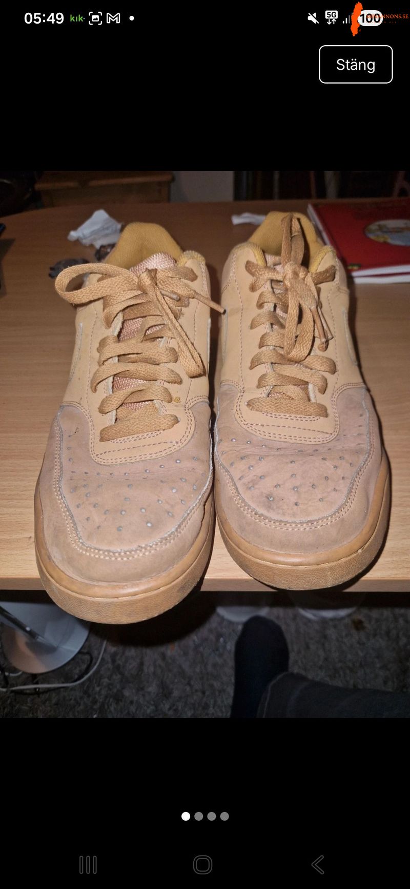 beige-nike-sneakers-i-mocka