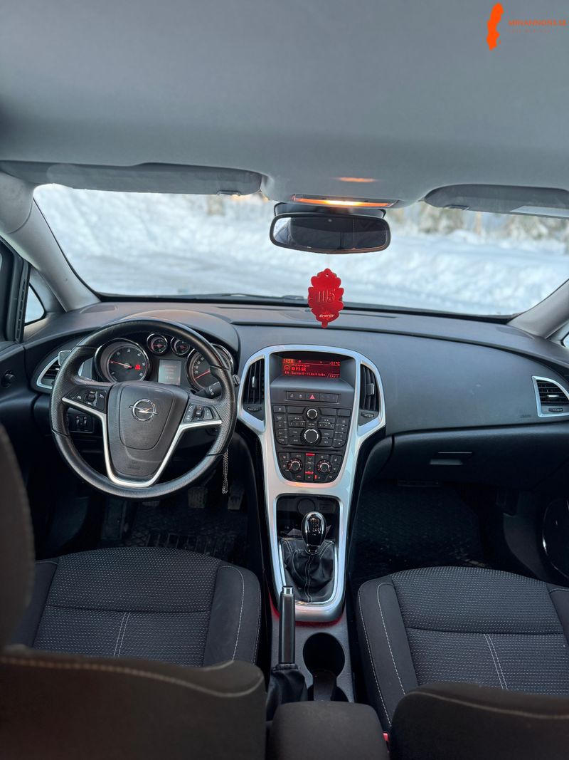 opel-astra-sports-tourer-17cdti