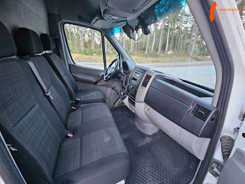 mercedes-sprinter-213