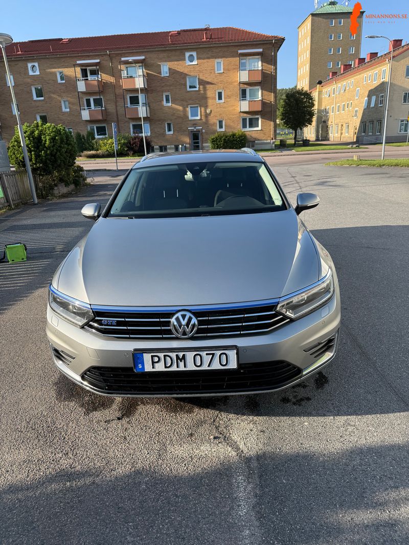 volkswagen-passat-14-tsi-plug-in-hybrid-fwd-gte-phev-b