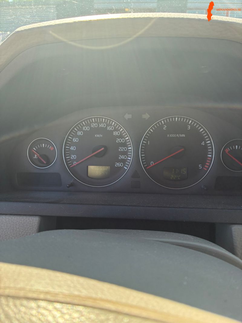 volvo-xc90-d5-24t-awd