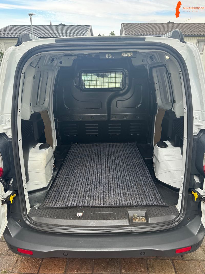 ford-transit-courier