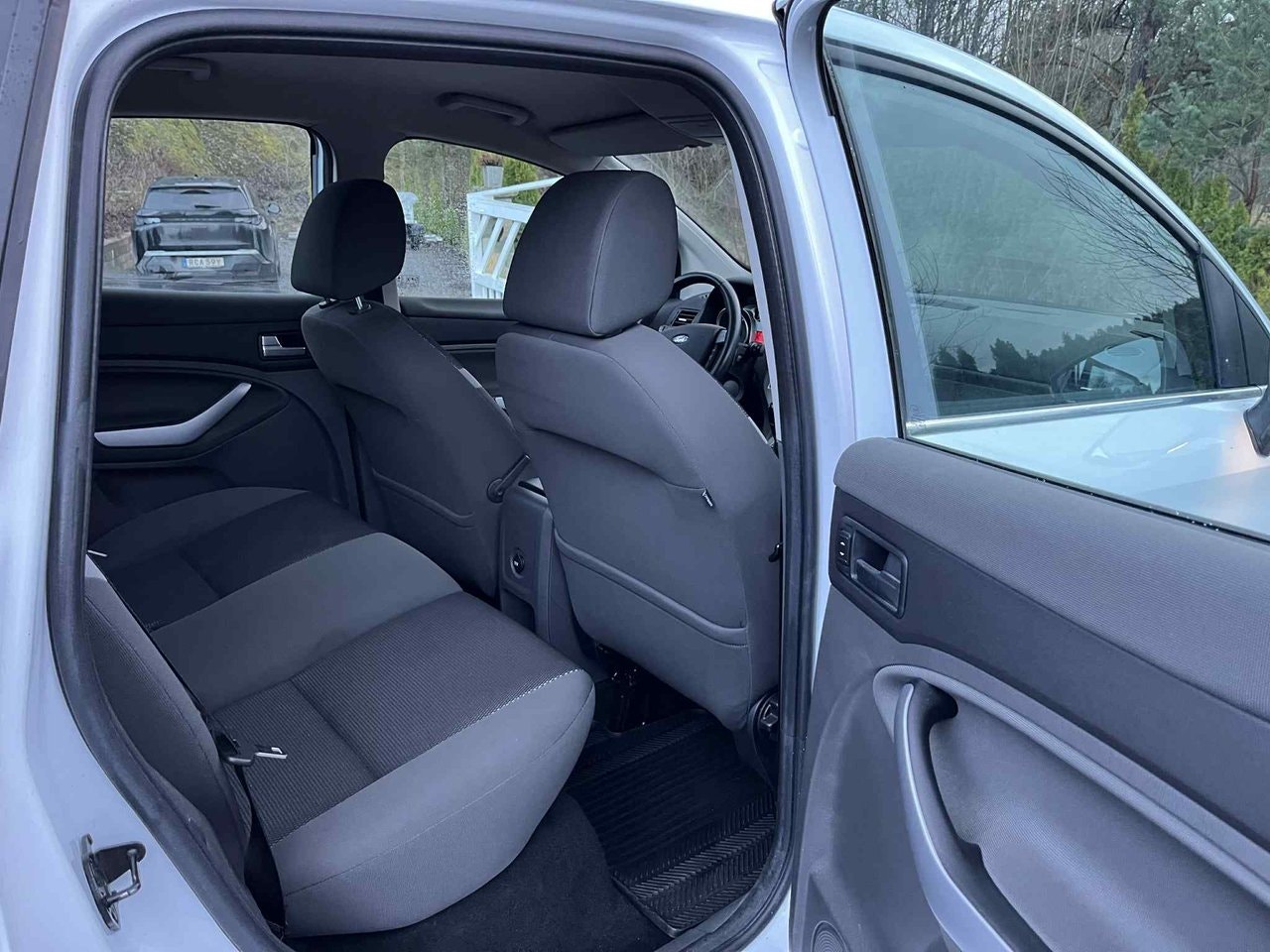 ford-kuga-20-tdci-awd-powershift