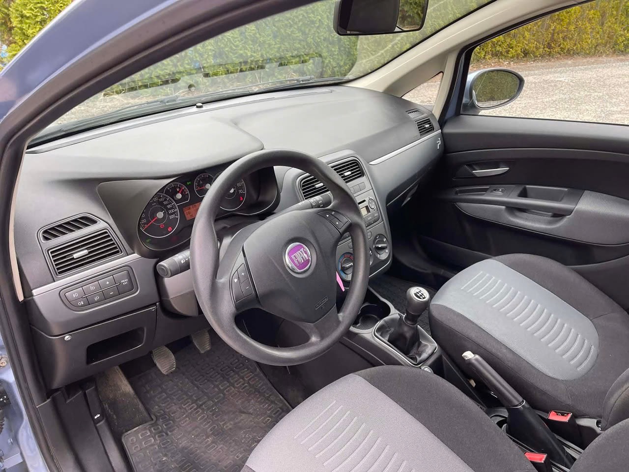 fiat-grande-punto-5-dorrars-13-16v-multijet