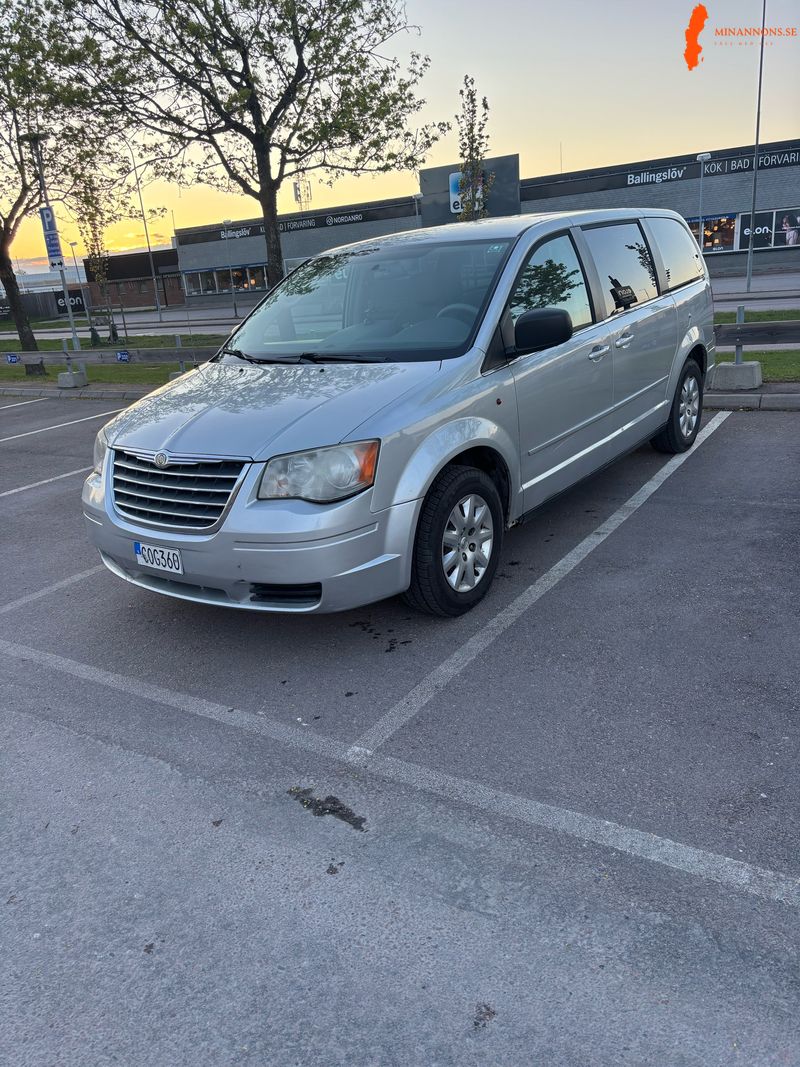 chrysler-town-country-33-v6-automatisk-175hk-2009