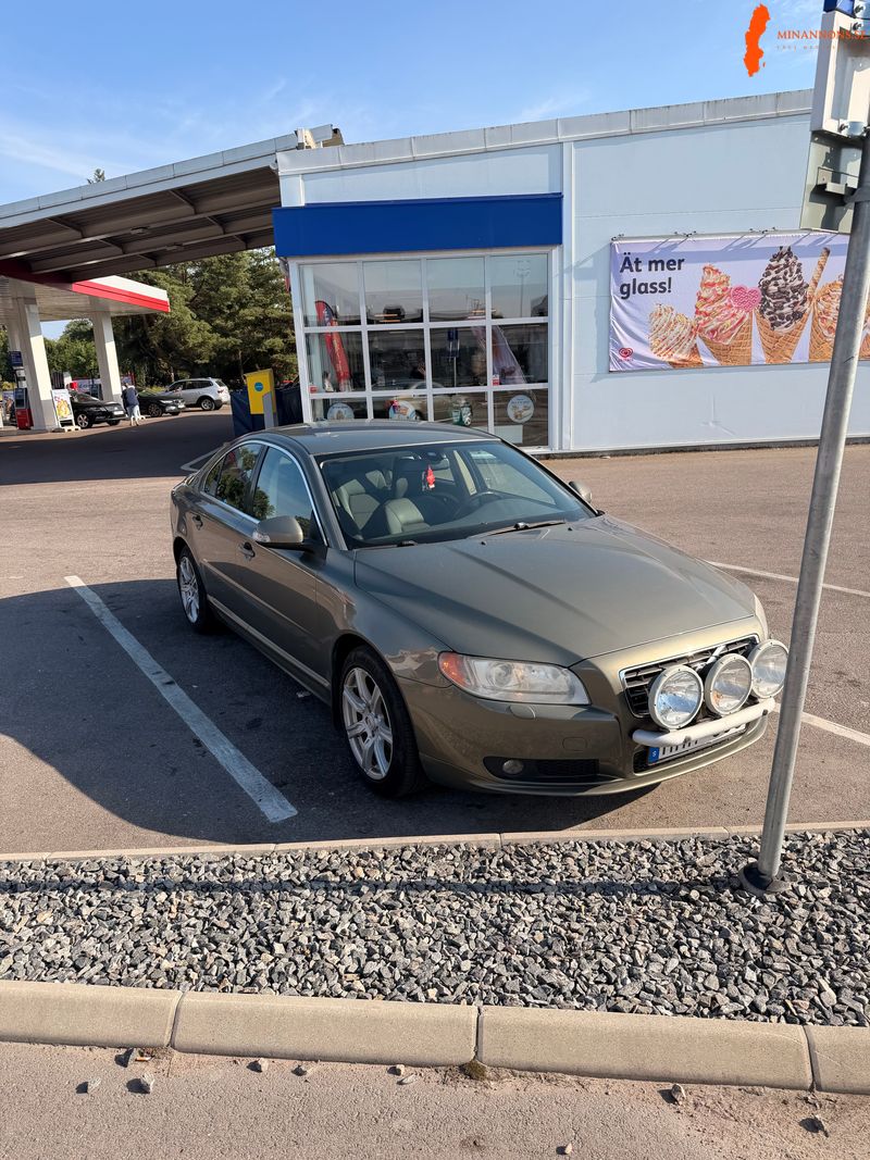 volvo-s80
