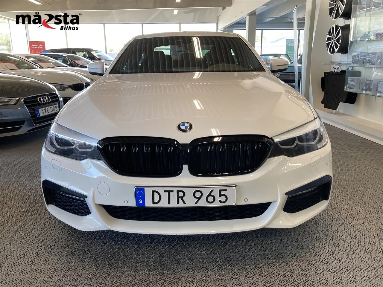 bmw-530e-iperformance-sedan-steptronic