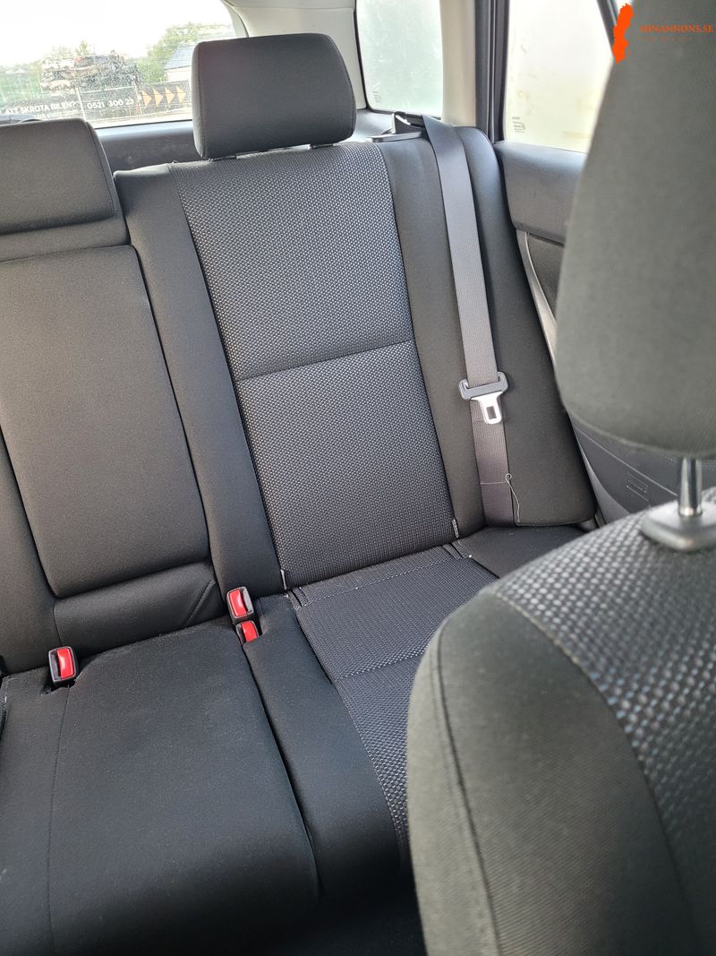 toyota-toyota-avensis-20-d-4d