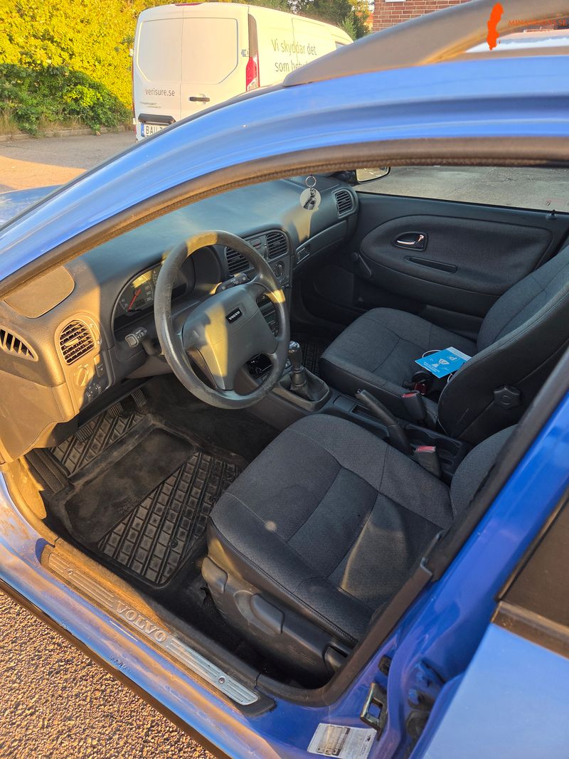 volvo-volvo-v-v40-16-16v-fwd