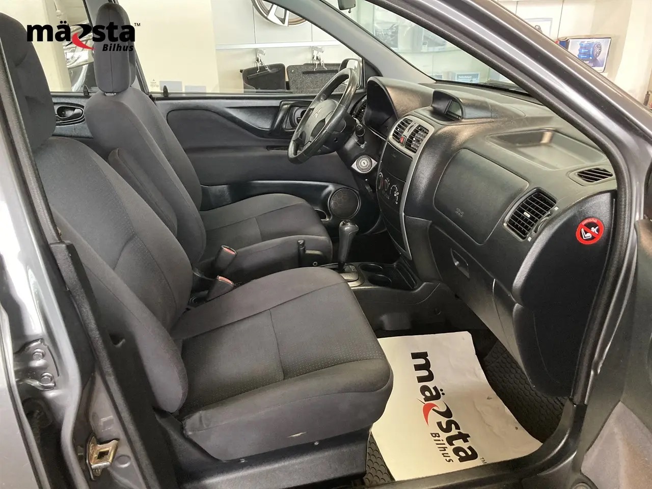 mitsubishi-space-star-16