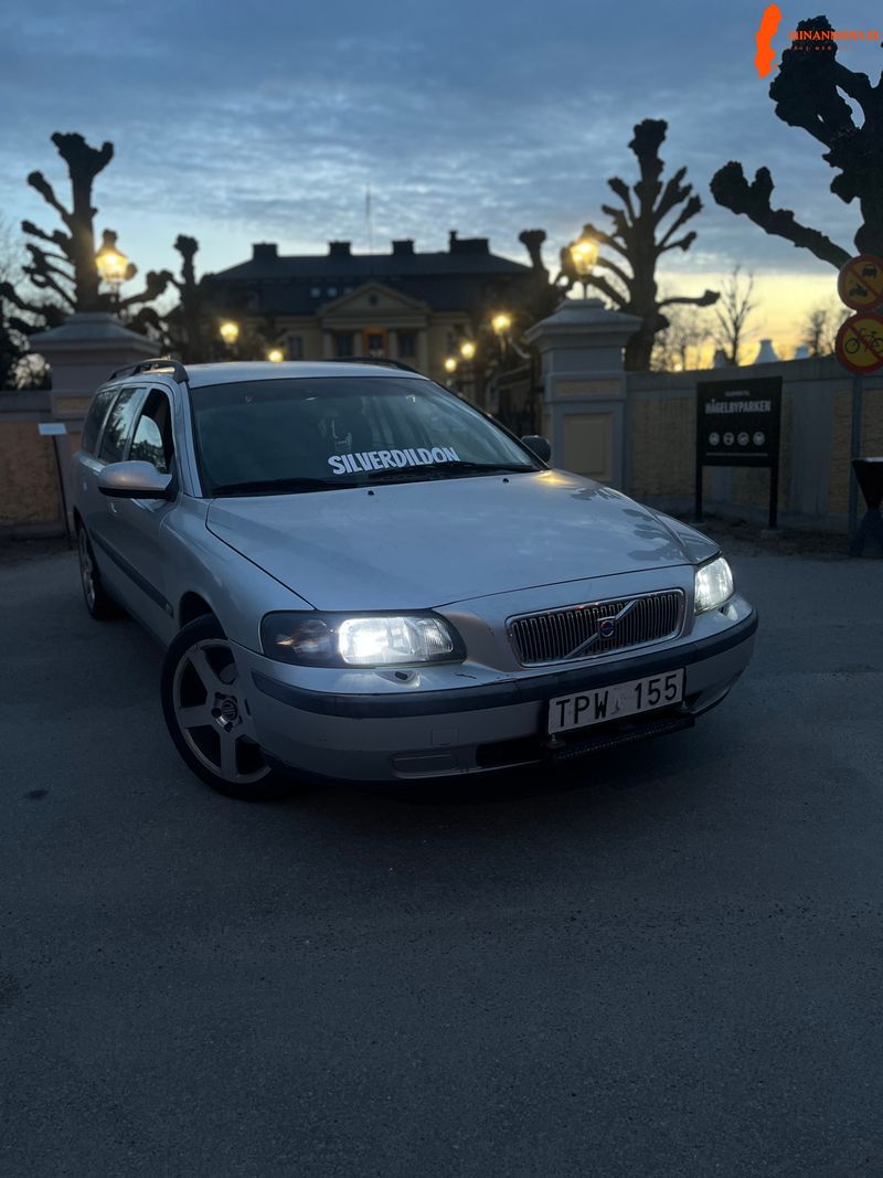 volvo-v70n-a-traktor