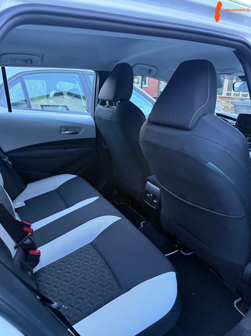 toyota-corolla-2023-touring-sports-hybrid