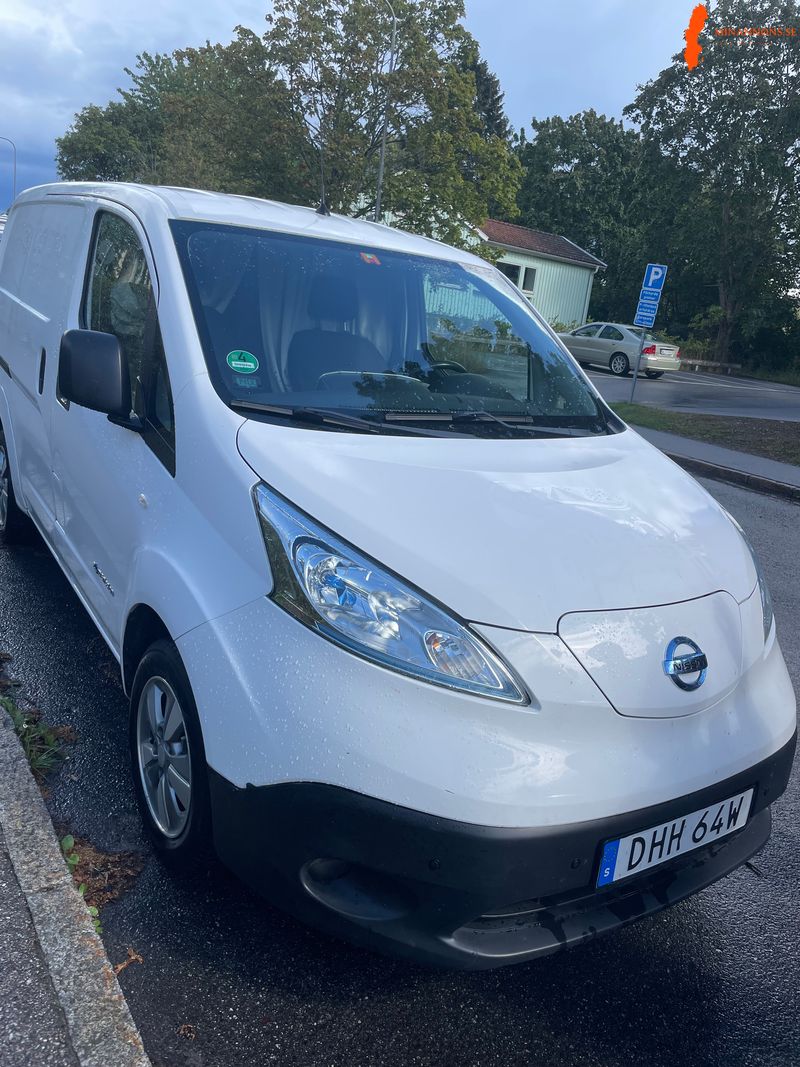 Nissan E NV200