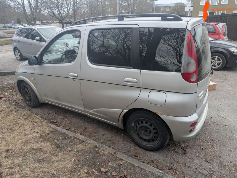 Toyota Yaris 2000