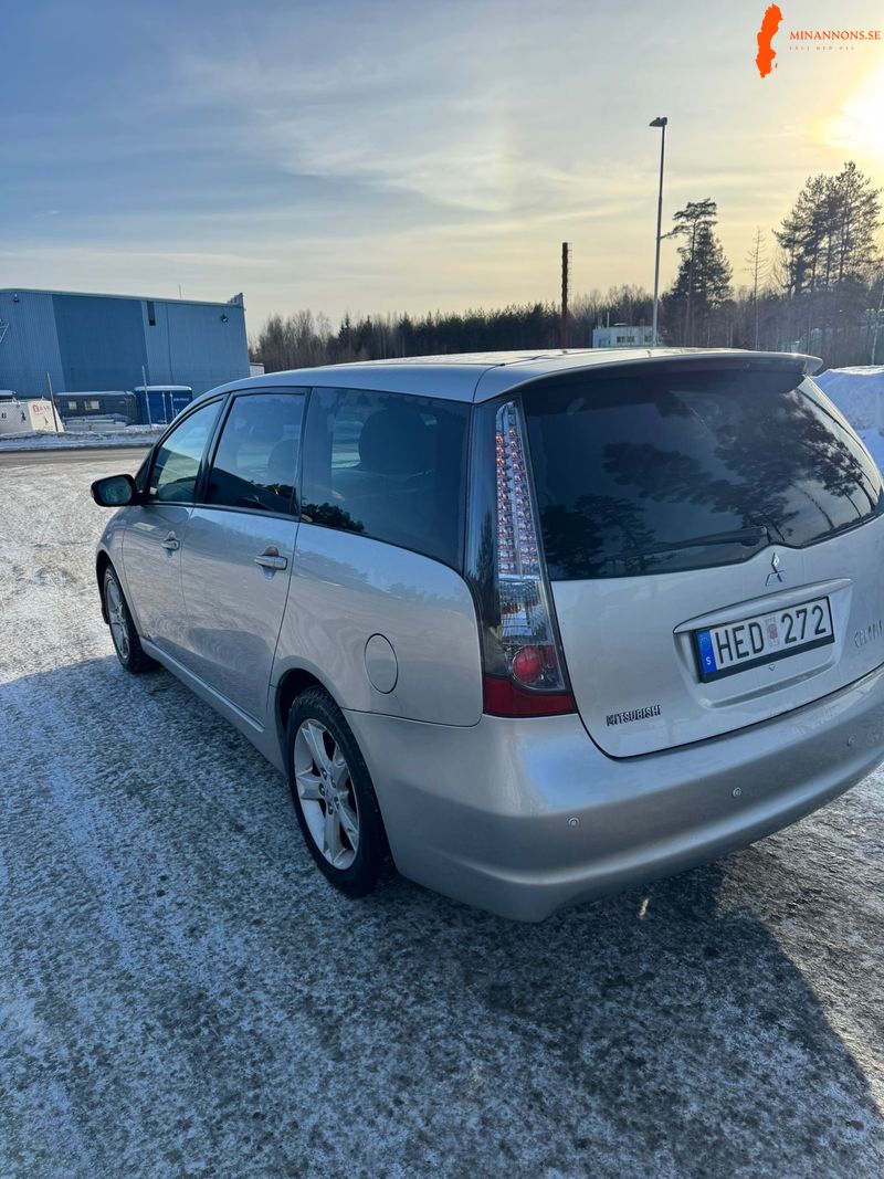 mitsubishi-grandis-7-seater-24-mivec-manuell-165hk-2008