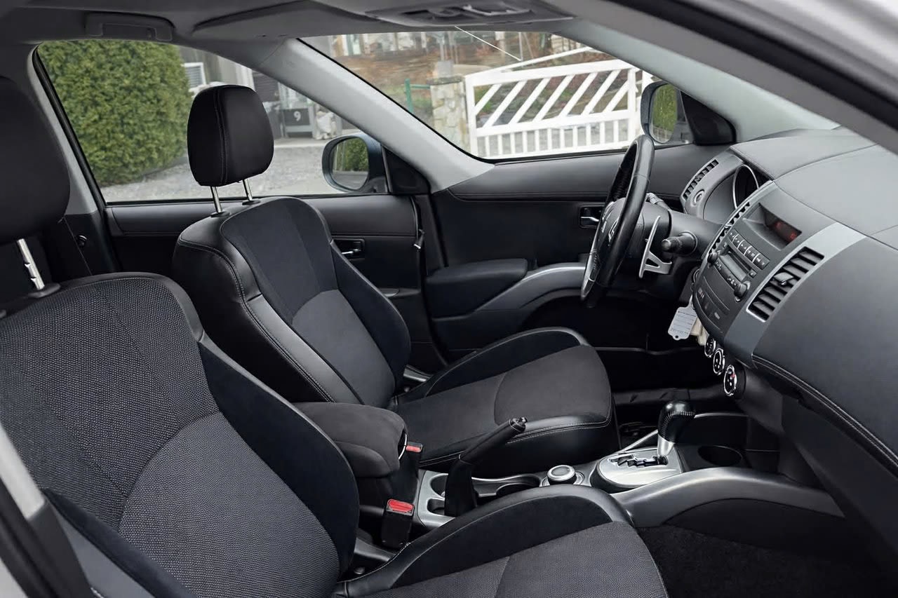 mitsubishi-outlander-5-seater-24-mivec-flexifuel-awc-invecs-iii-cvt