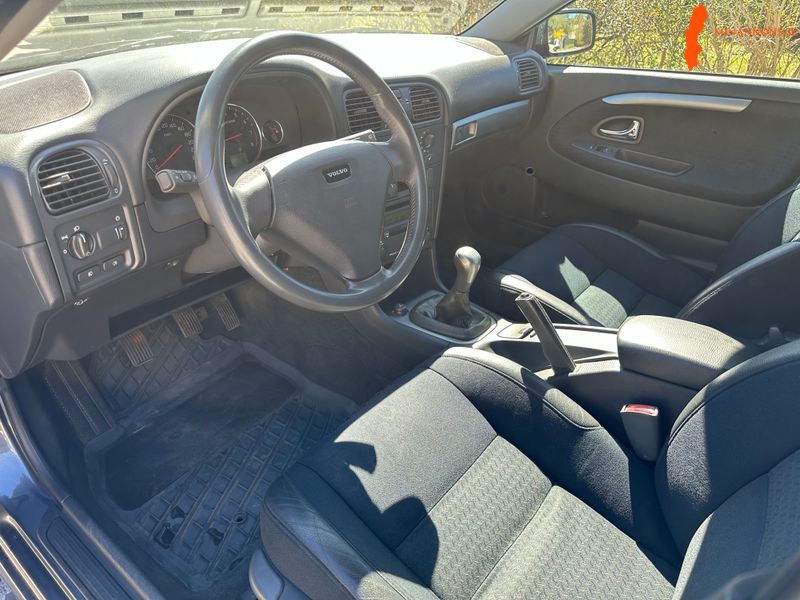 volvo-v40-20t-163-hk-classic-2004-18000-mil-nybesiktigad-fint-skick