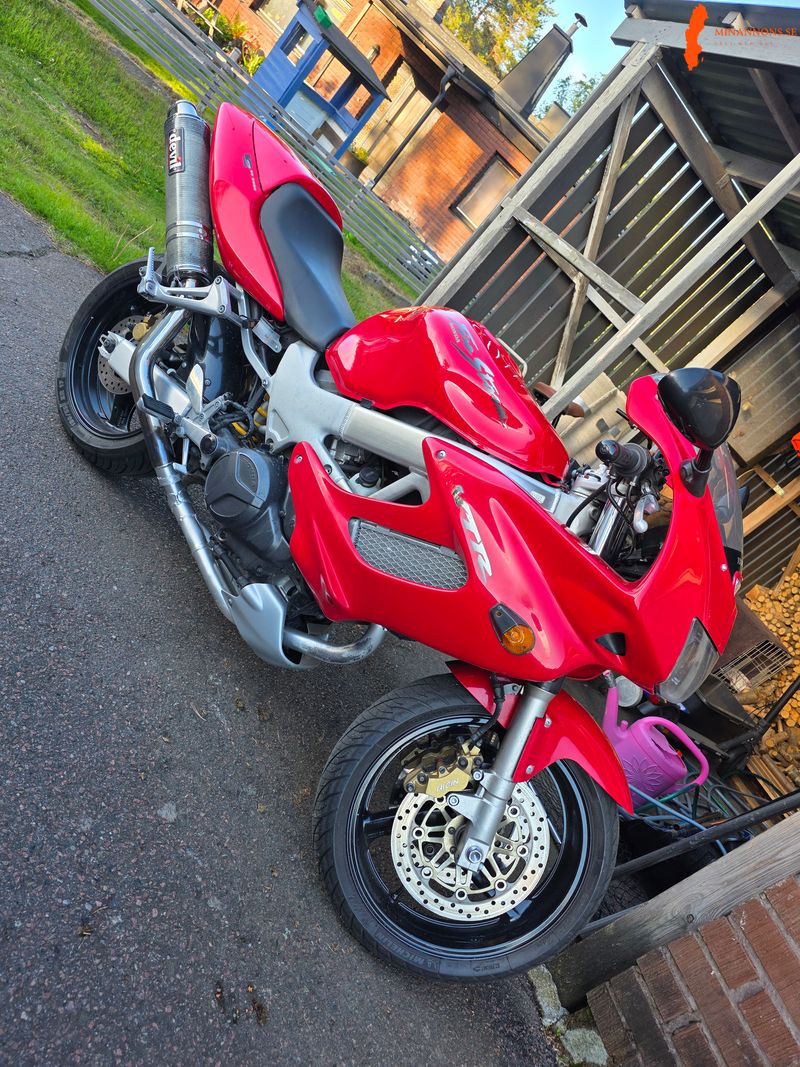 Honda VRT 1000F -99