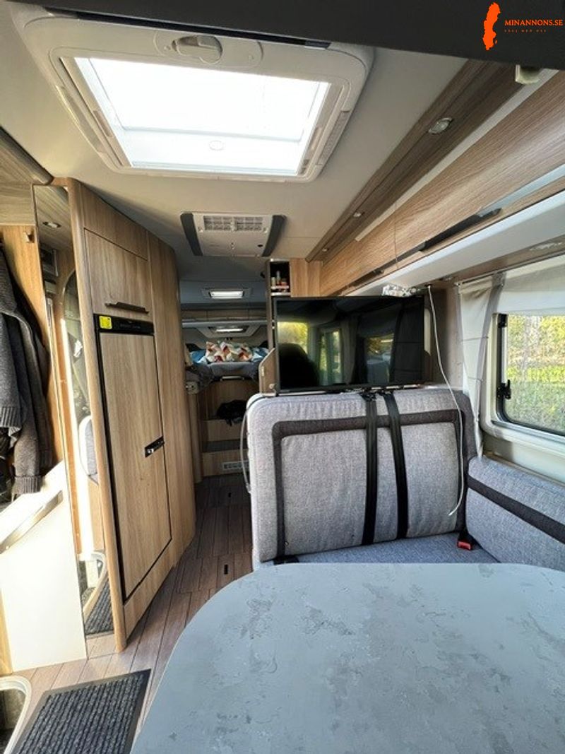 knaus-sky-i-700-leg