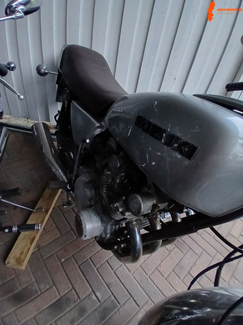 suzuki-gs-500