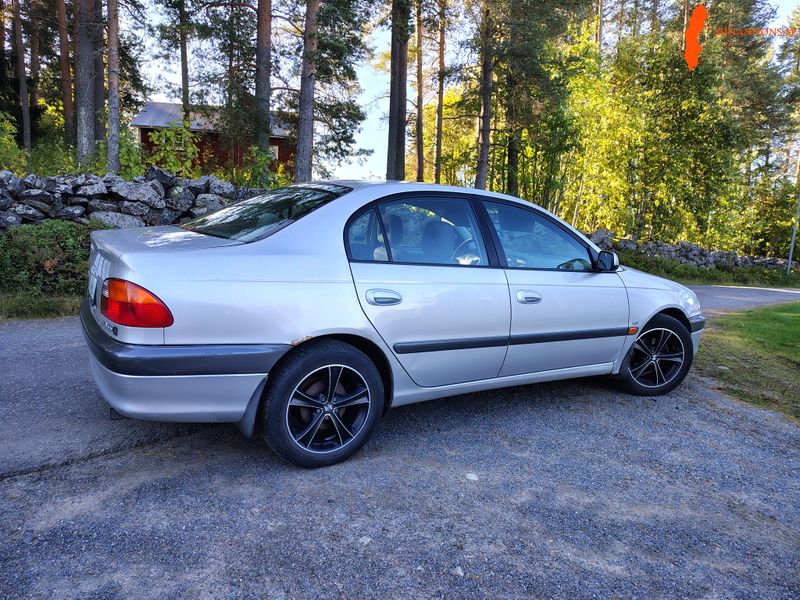 toyota-toyota-avensis-18-16v-fwd