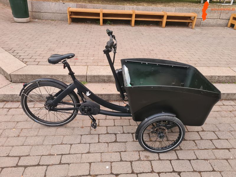 ladcyckel-triobike-med-mittmotor