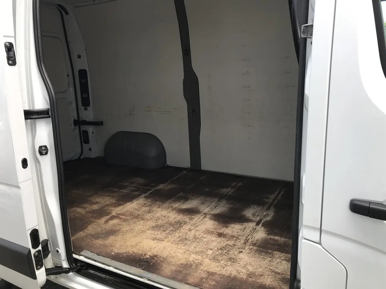 opel-movano-van-35t-23-cdti