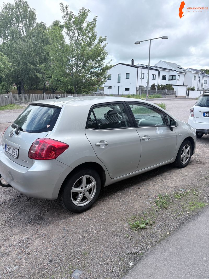 toyota-toyota-auris-16-vvt-i-fwd