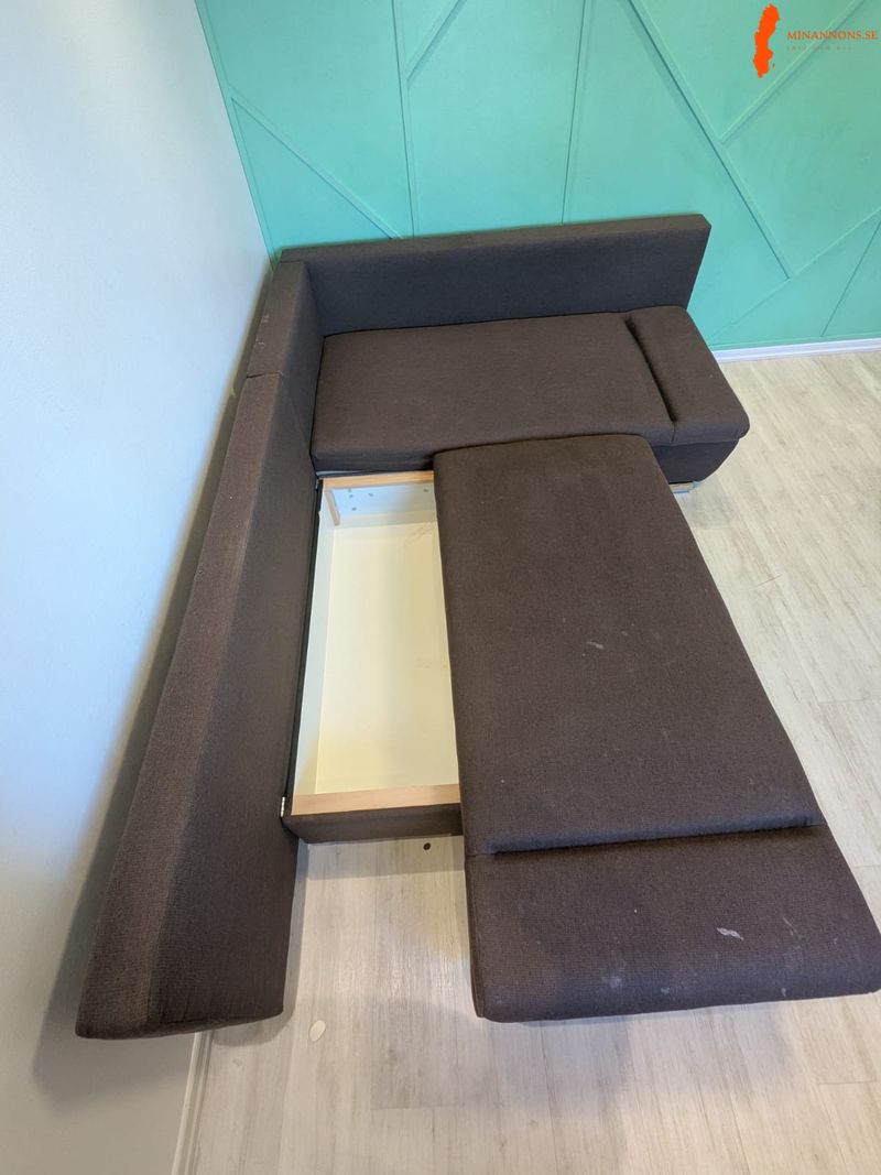 badd-soffa-brun-farg-i-trollhattan-med-forvaring-160-200-cms-mycket