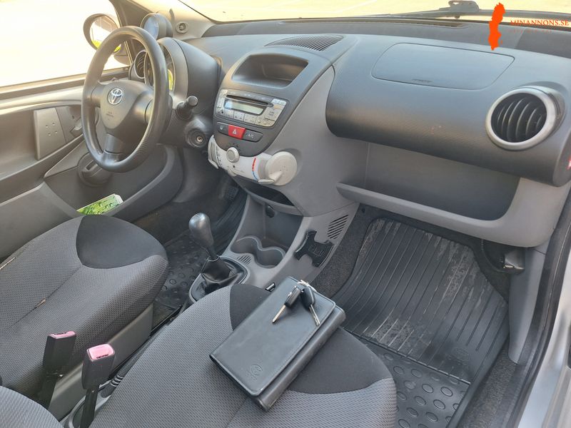 toyota-toyota-aygo-10-12v