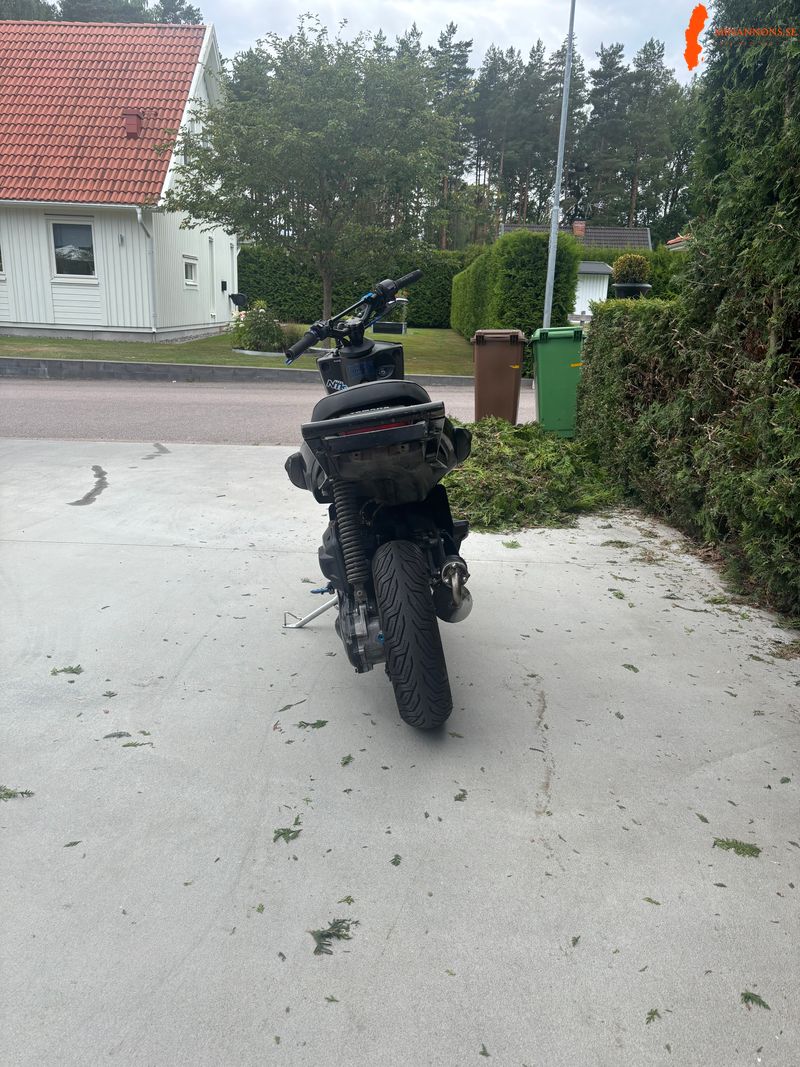 yamaha-slider