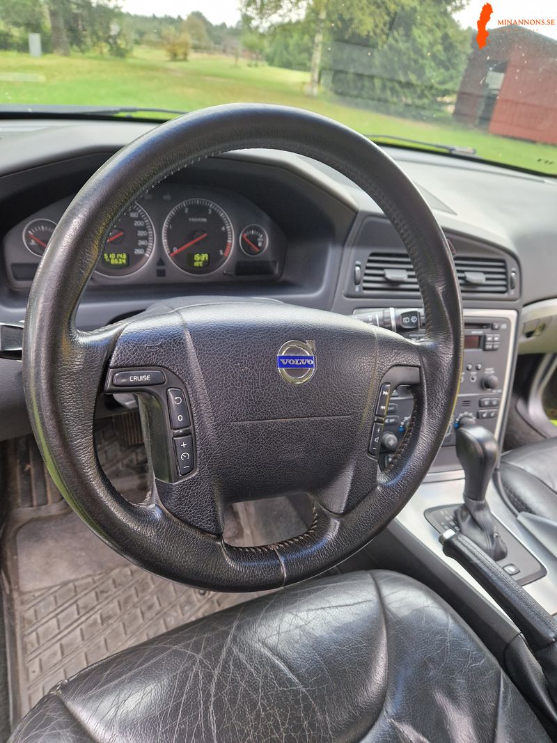 volvo-volvo-s-xc70-d5-24-awd