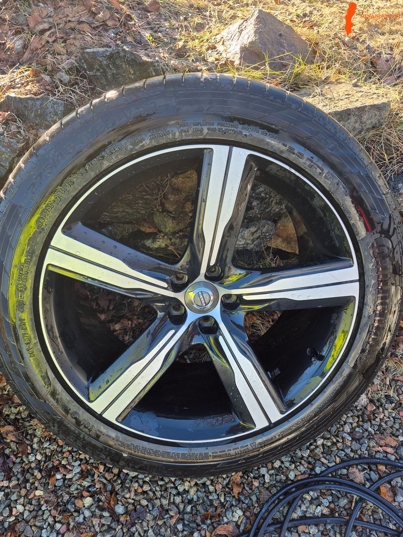 volvo 20 tum 275/45-20