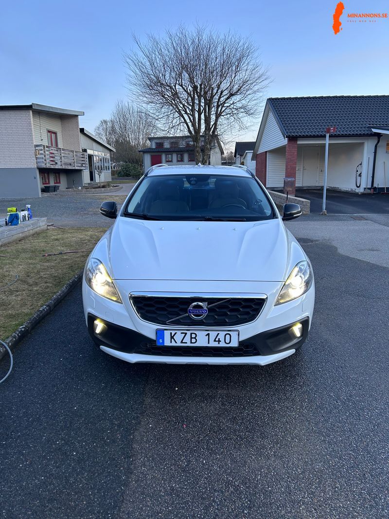 volvo-v40-cross-country-d2-20-fwd