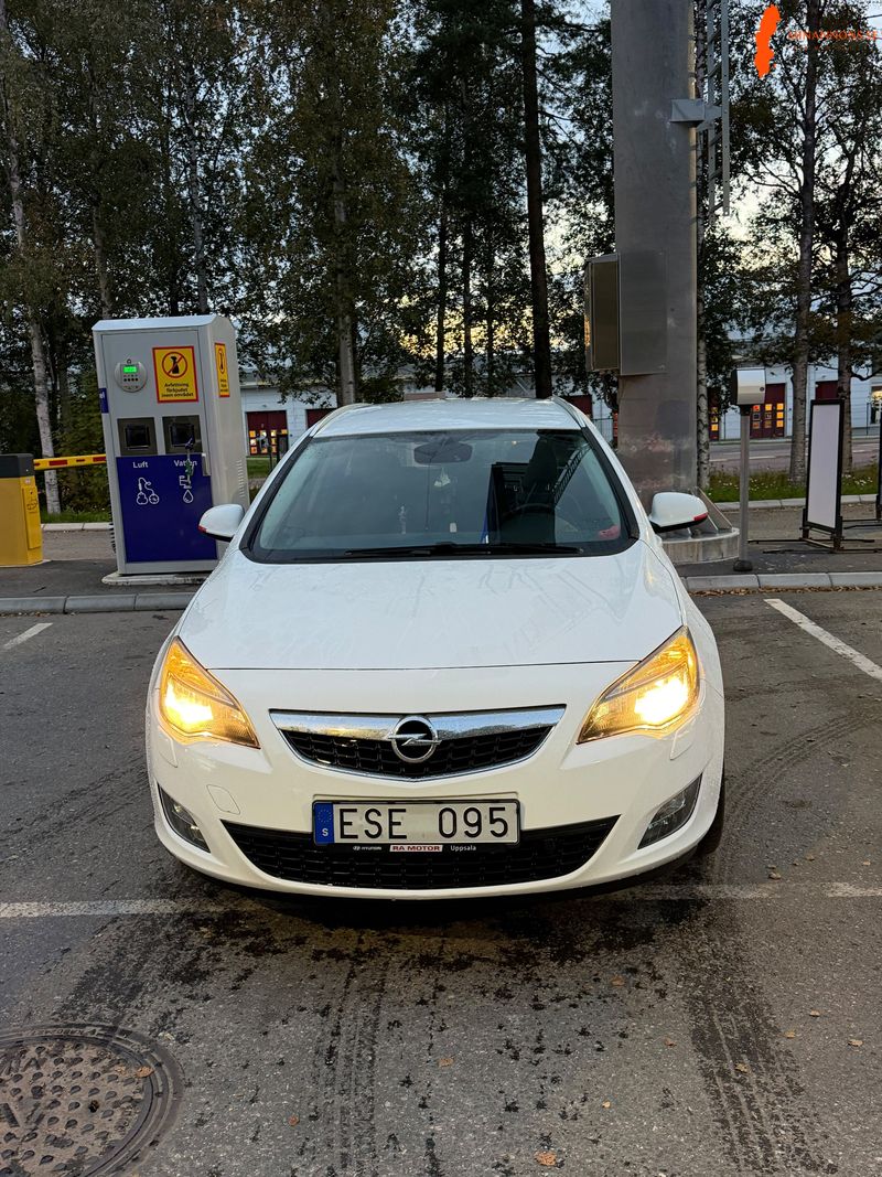 opel-astra-sports-tourer-17-cdti-ecoflex